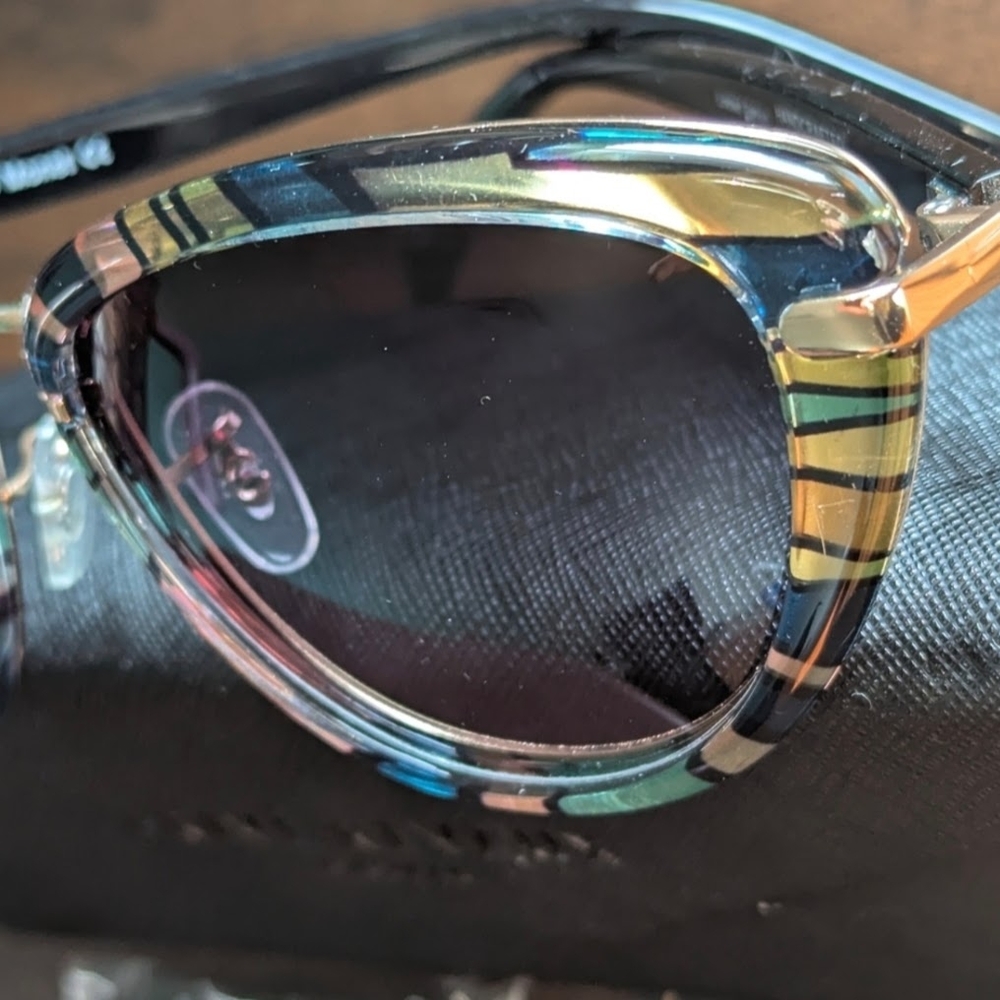 EUC Privรฉ Revaux Multicolor Monet Cat-Eye Polararized Black Sunglasses Excellent - Picture 4 of 12